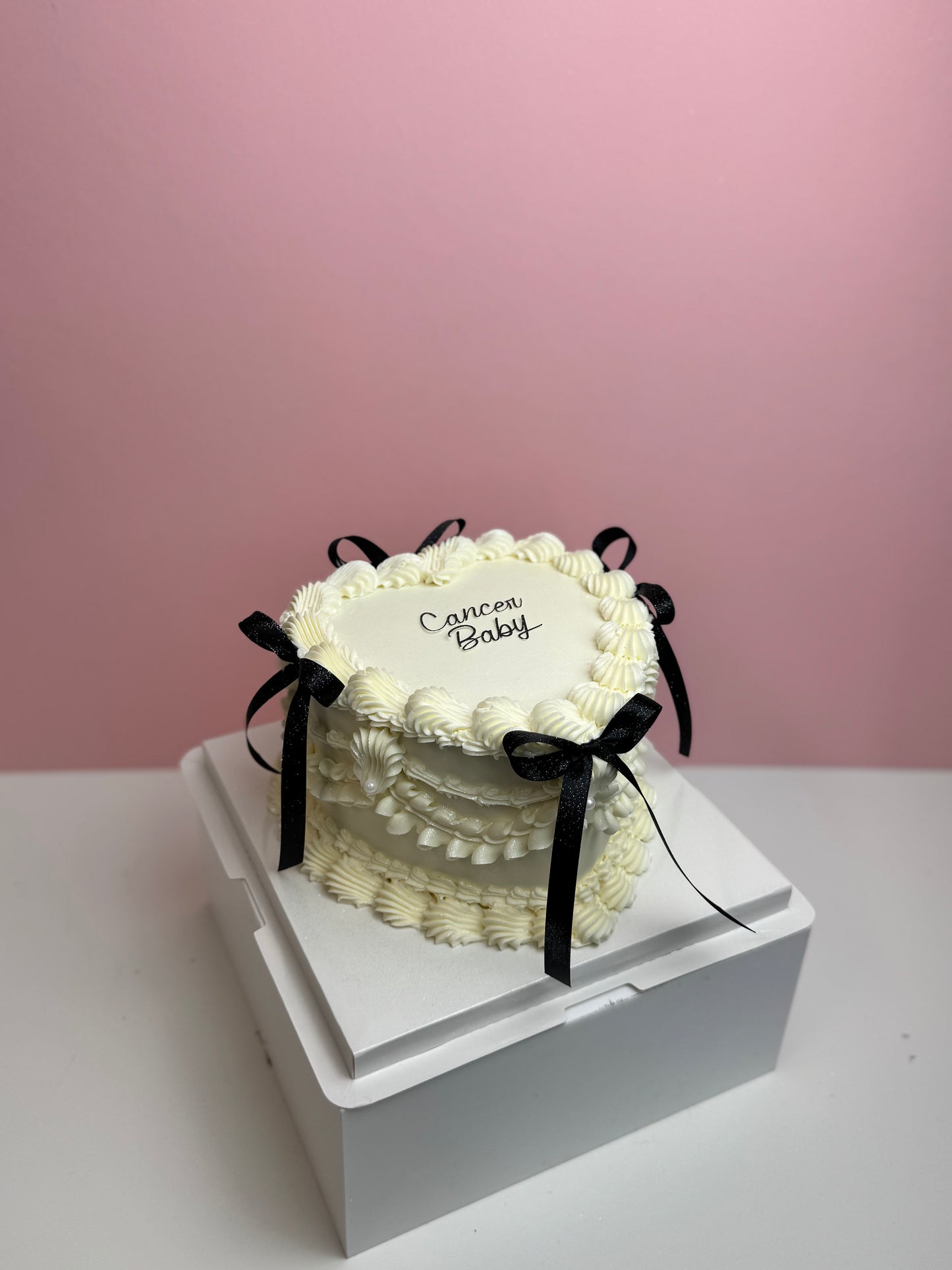 Bows & glamorous